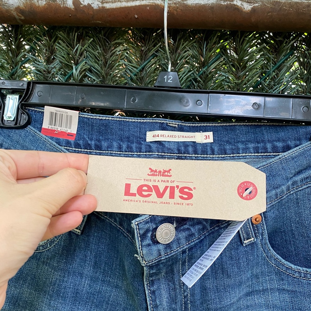 414 Relaxed Straight Levi Jeans